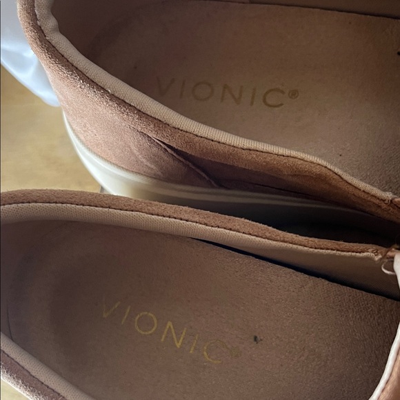 Vionic Kearny Womens Suede Slip-On Loafers - Rose Gold Size 7.5 - Picture 2 of 10